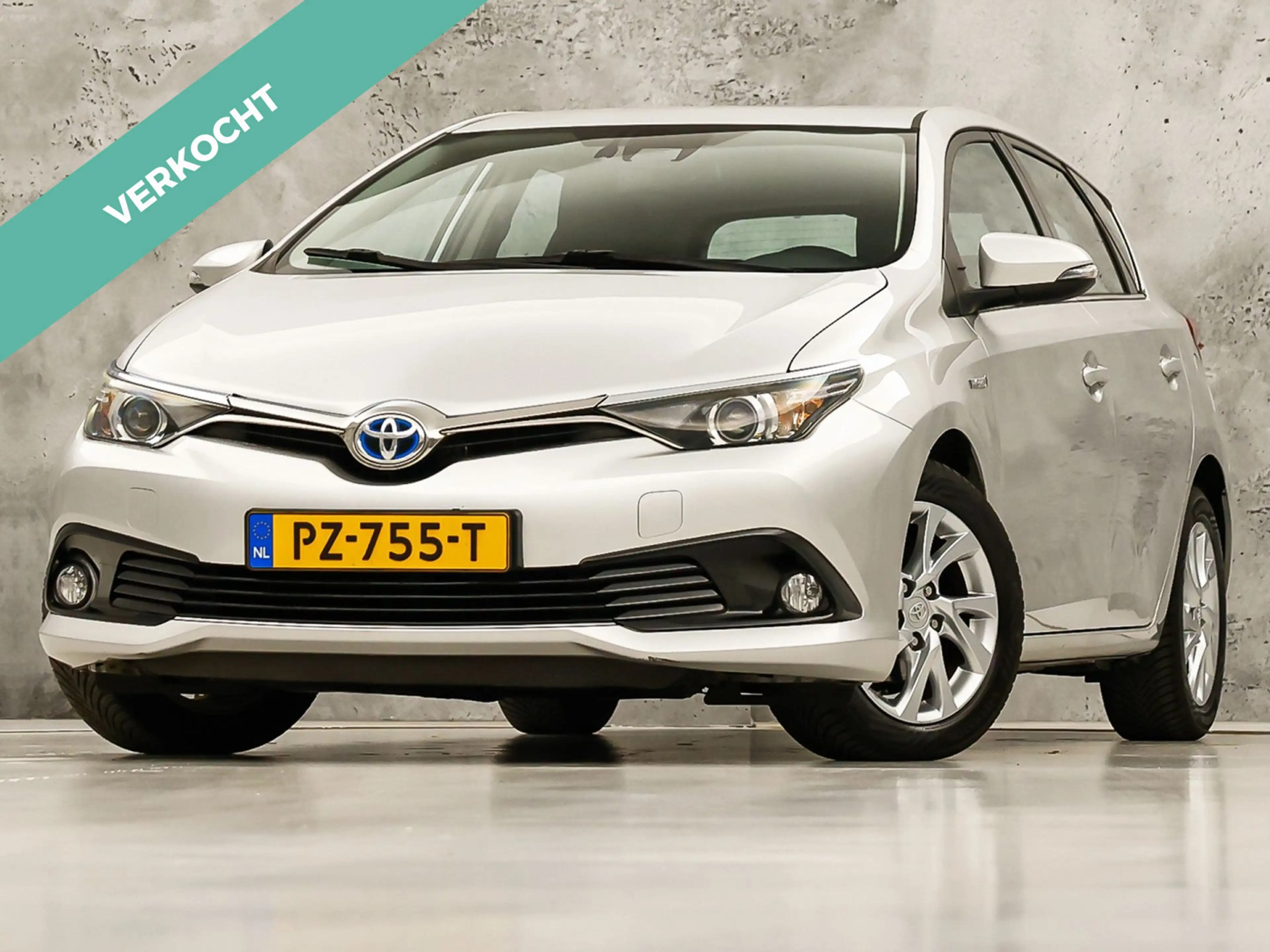 Toyota Auris 1.8 Hybrid Sport Automaat (NAVIGATIE, CAMERA, CRUI