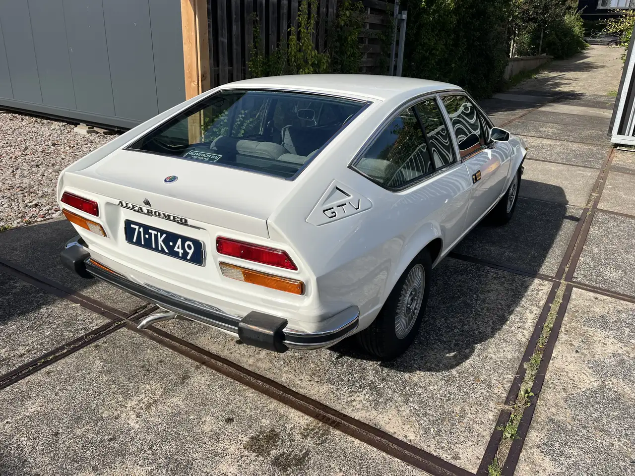 Alfa Romeo Alfetta 2.0 Veloce L GTV, foto 4