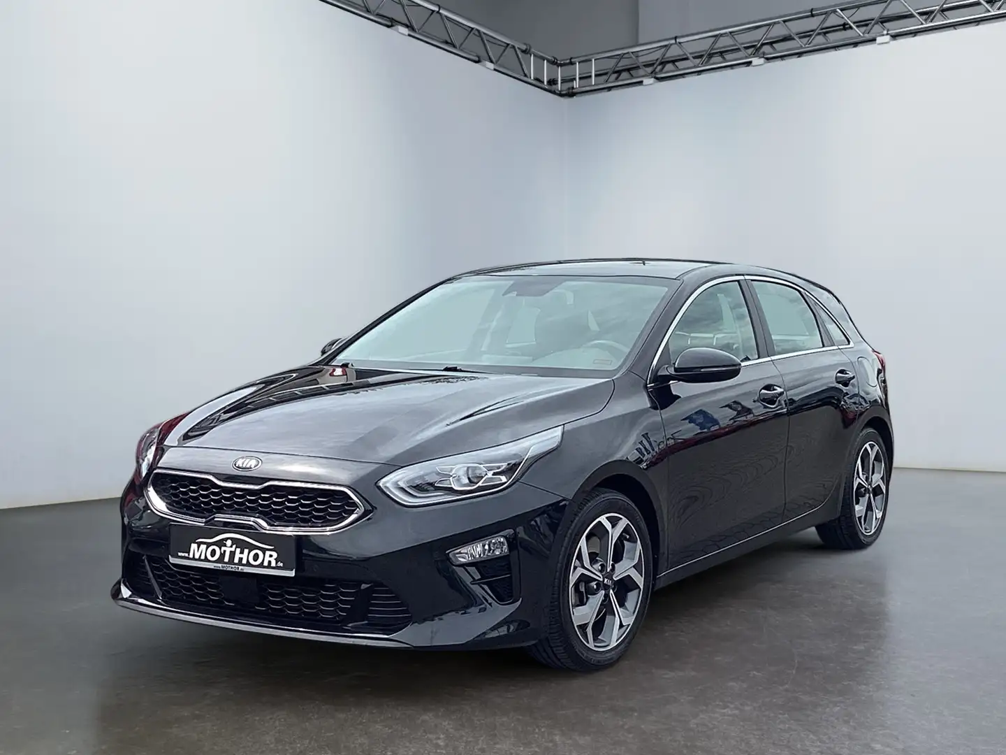 Kia Ceed / cee'd Ceed Spirit 1.4 T-GDI d-T Automatik ACC NAVI PDC Schwarz - 2