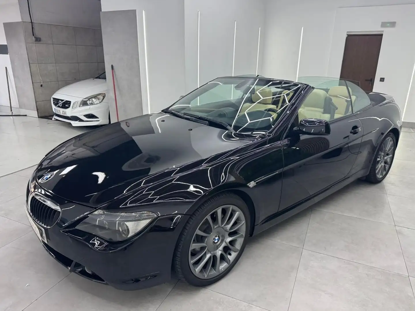 BMW 630 630i Schwarz - 2