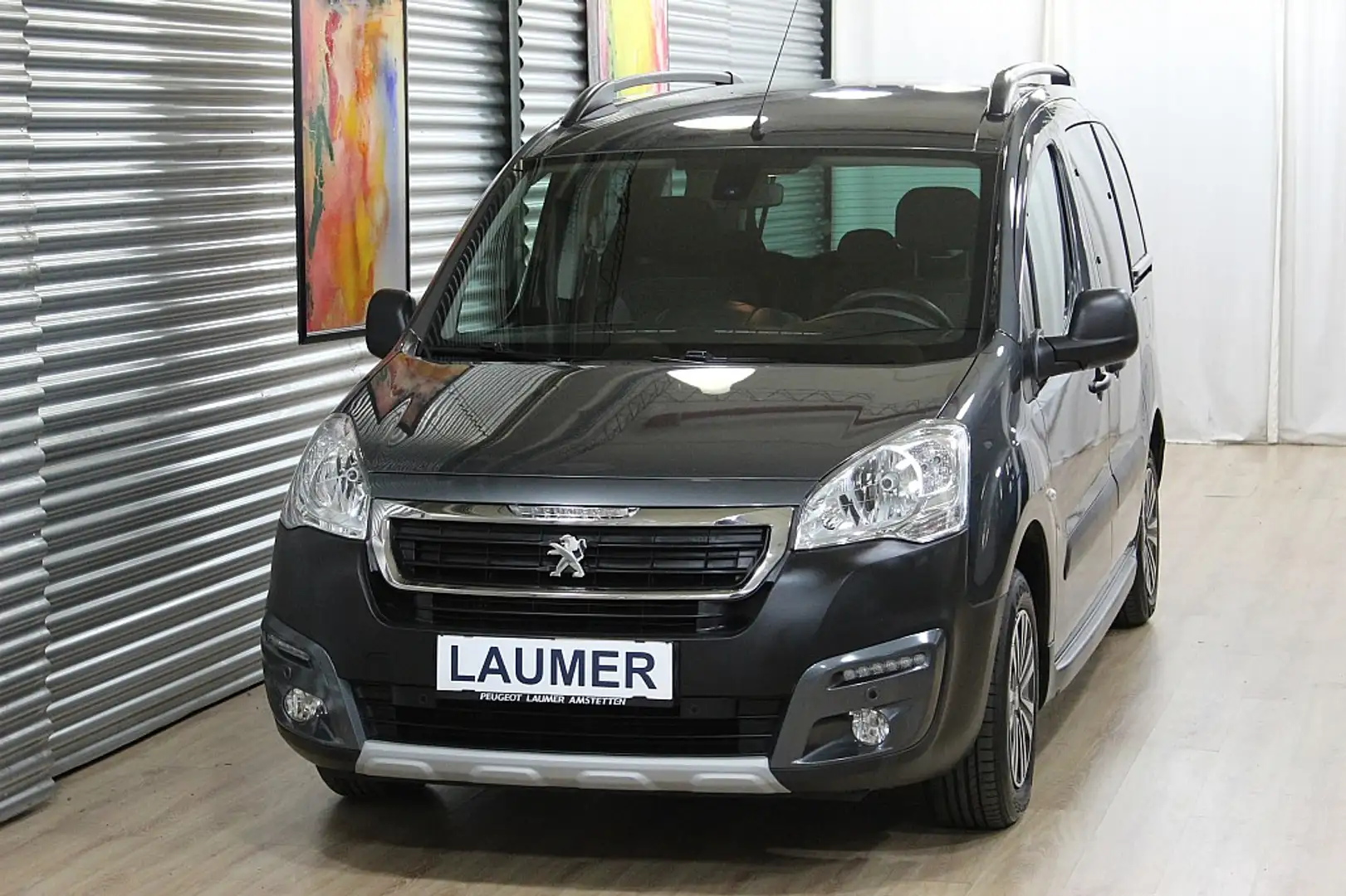 Peugeot Partner Tepee Outdoor 1,6 BHDI 120 S&S 6-Gang-Schaltget... Gris - 2