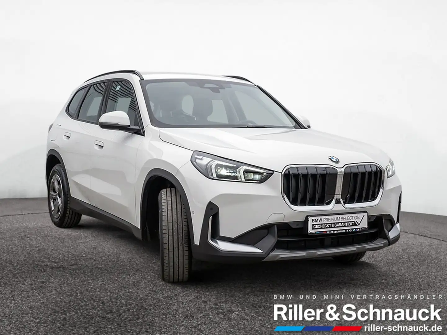 BMW X1 sDrive 18i AHK+HUD+ACC+360°KAM Weiß - 2