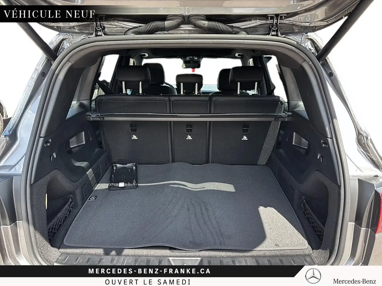 Mercedes-Benz GLB снимка Mercedes-Benz GLB