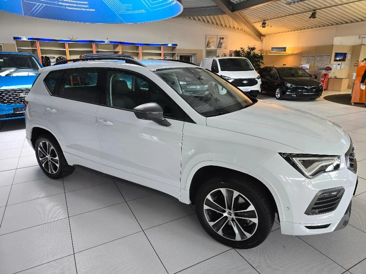 SEAT Ateca FR 4Drive PF 2.0 TSI 190 PS super Ausstattung Weiß - 2