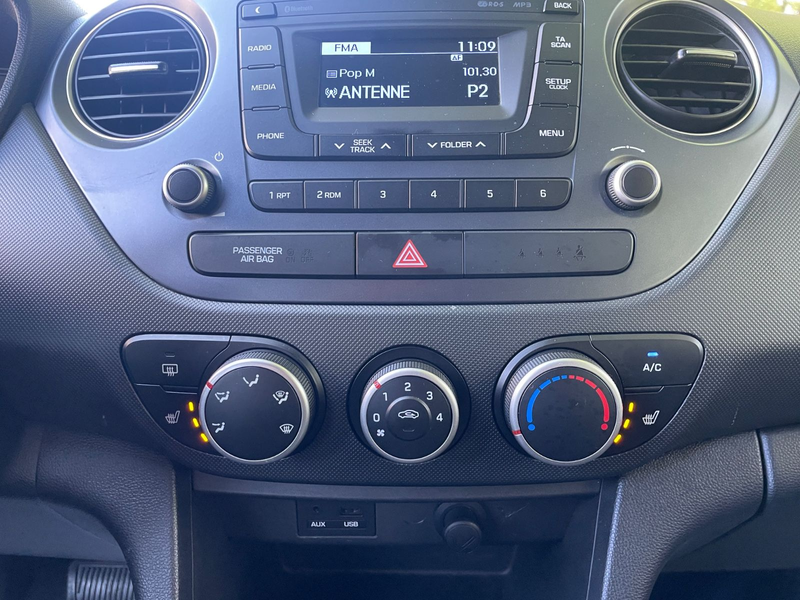 Hyundai i10 1.2 Passion Automatik*Klima*SHZ*PDC*USB* — photo 14