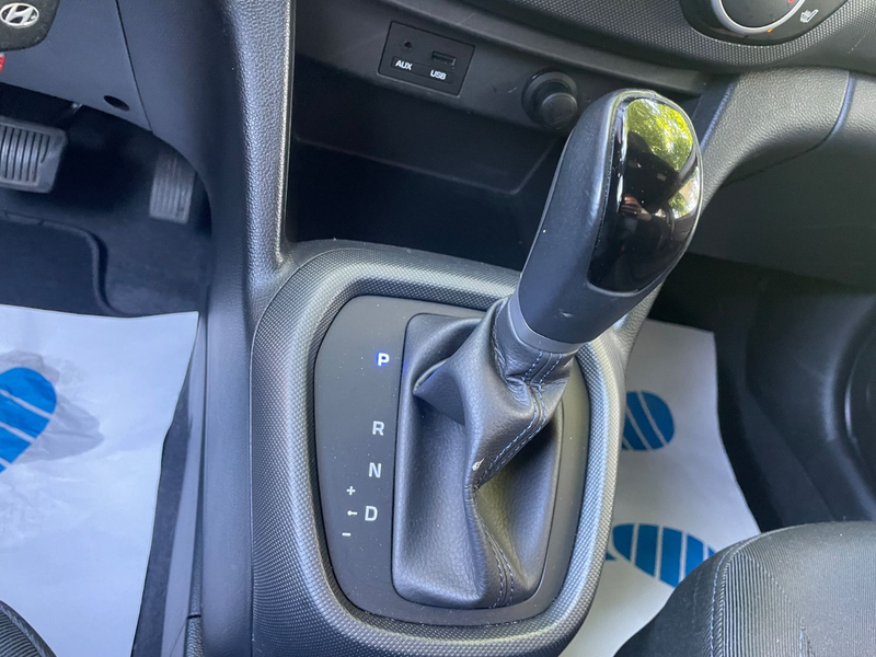 Hyundai i10 1.2 Passion Automatik*Klima*SHZ*PDC*USB* — photo 15