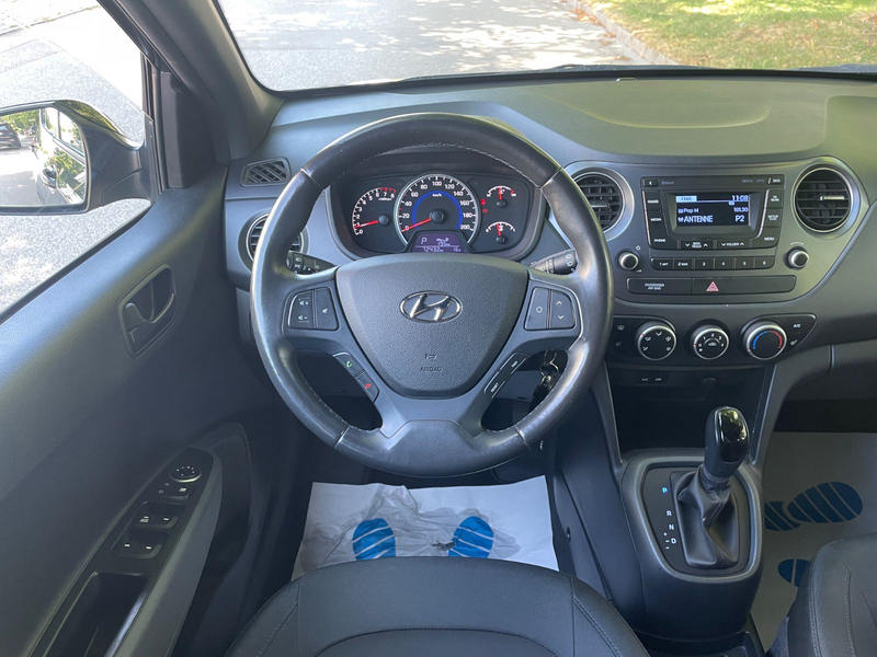 Hyundai i10 1.2 Passion Automatik*Klima*SHZ*PDC*USB* — photo 12