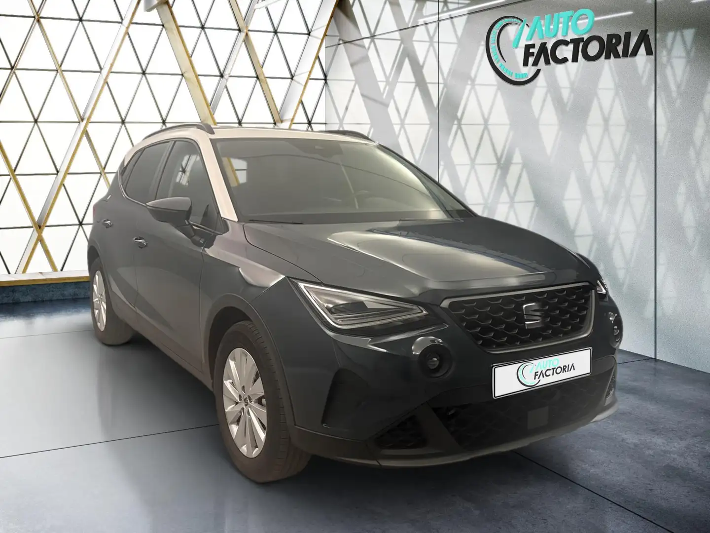 SEAT Arona -26% 1.0 TSI 115cv+MIRRORLINK+RADAR+LED+Options Bleu - 2