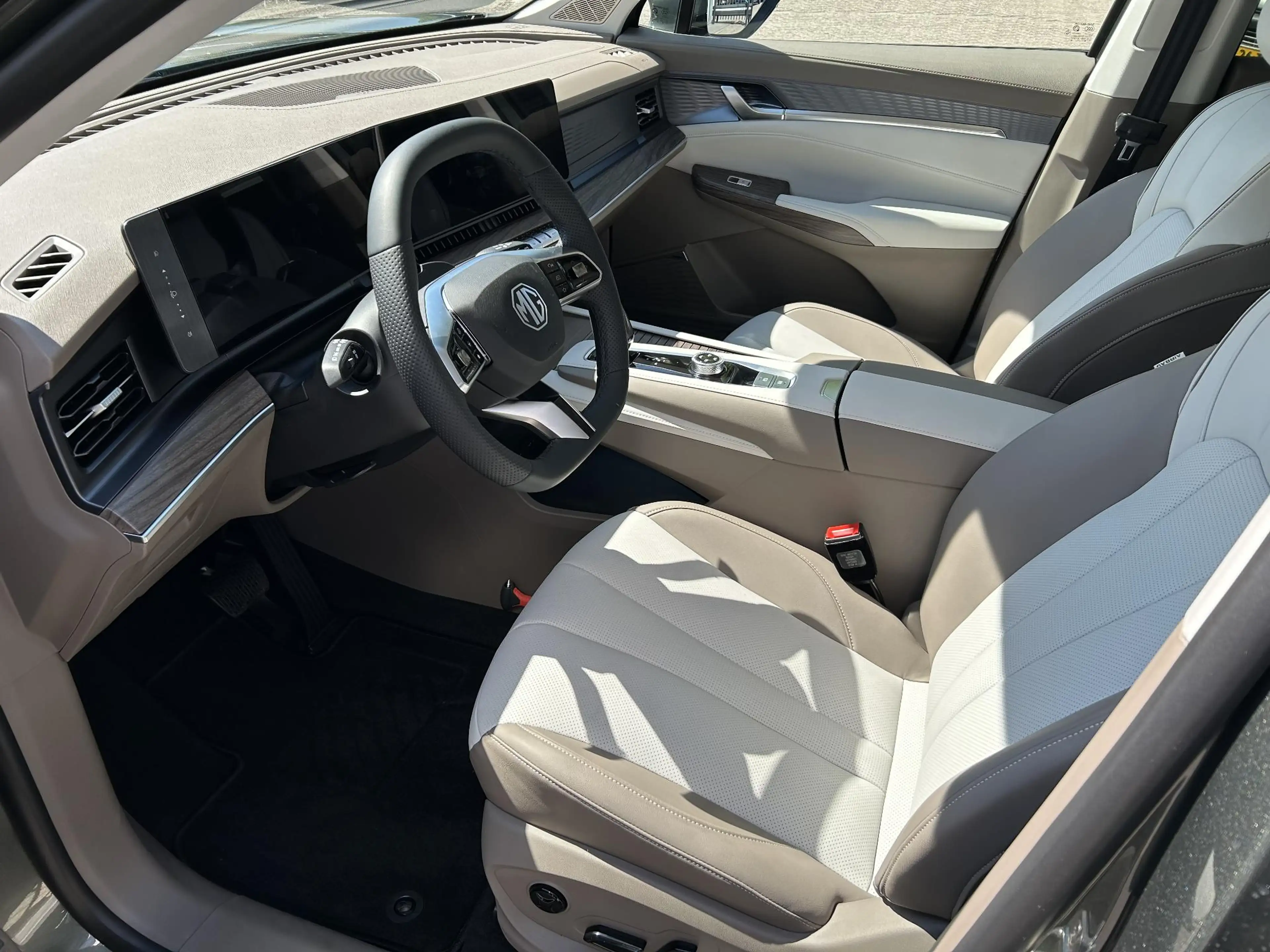 MG MGS9 1.5 Premium Plug-in Hybrid | Panoramadak | Led Sfe — photo 12