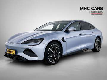 Design RWD 82.5 kWh
