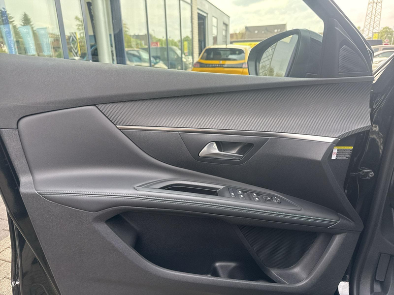 Peugeot 5008 1.2 Allure Pack 130 — photo 10
