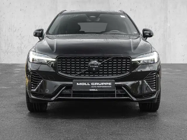 Volvo XC60 view 3