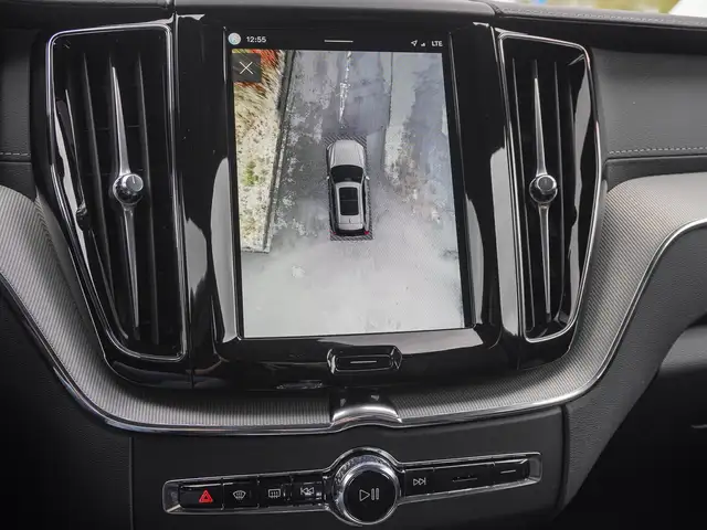 Volvo XC60 view 14