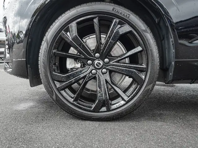 Volvo XC60 view 7