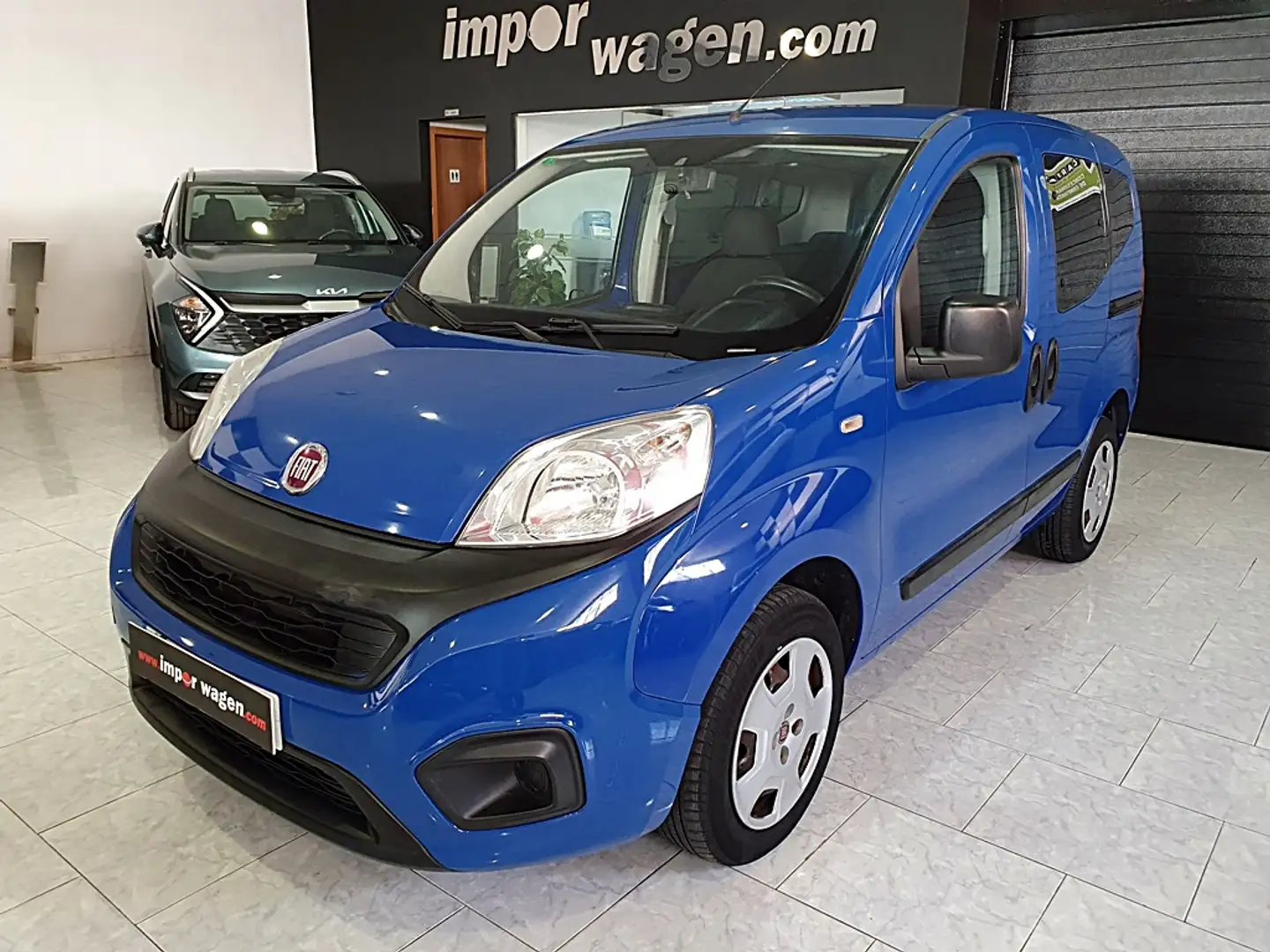 Fiat Qubo 1.3Mjt Trekking Azul - 1