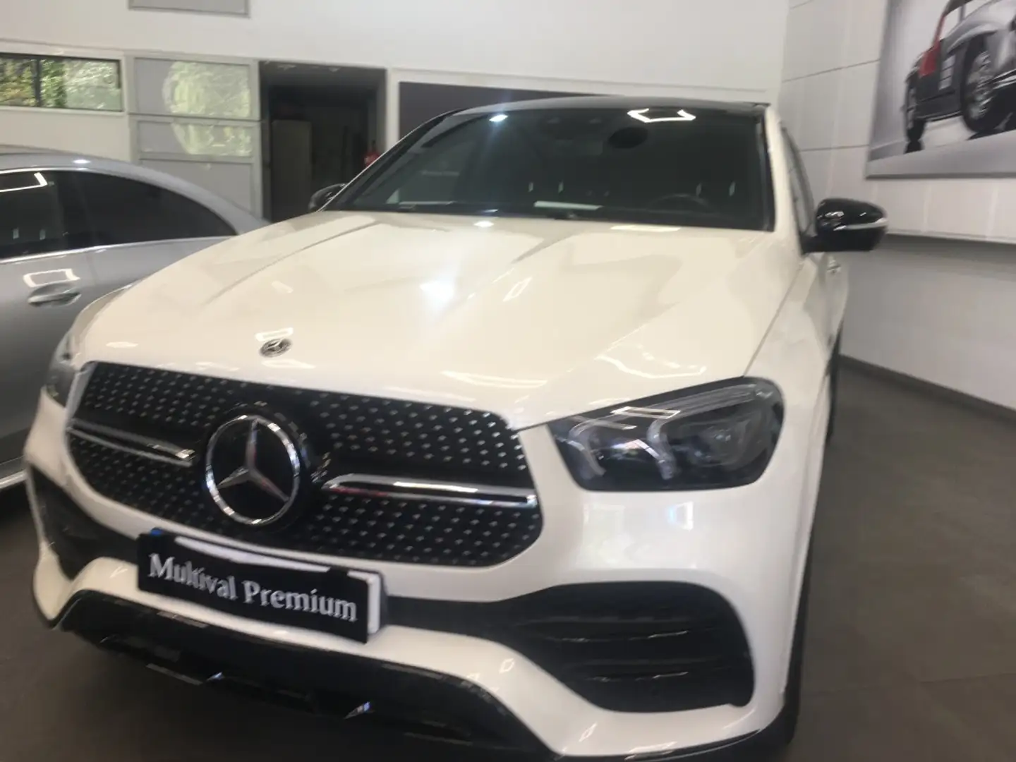 Mercedes-Benz GLE 350 Coupé 350d 4Matic Aut. Blanc - 2