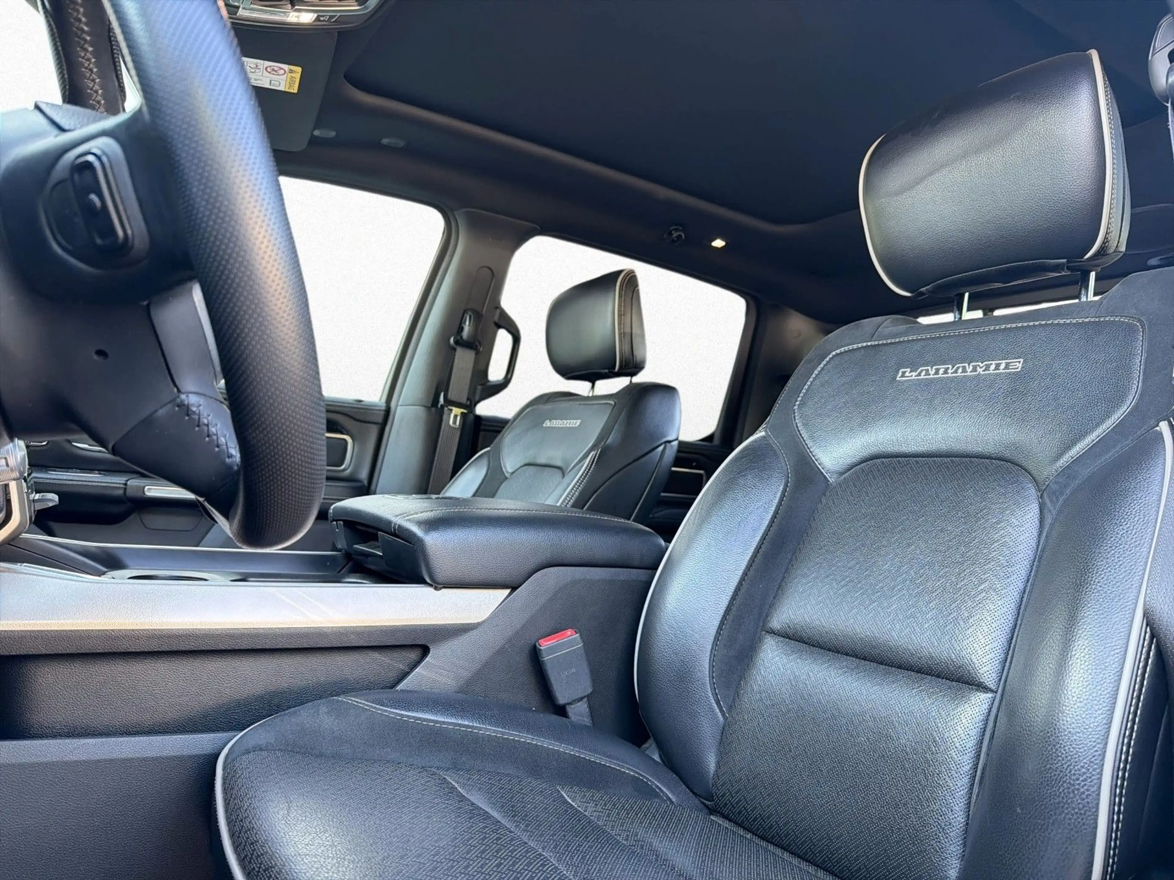 Dodge RAM 1500 LARAMIE NIGHT 5,7 HEMI CREW CAB NAP Ausp. — photo 10