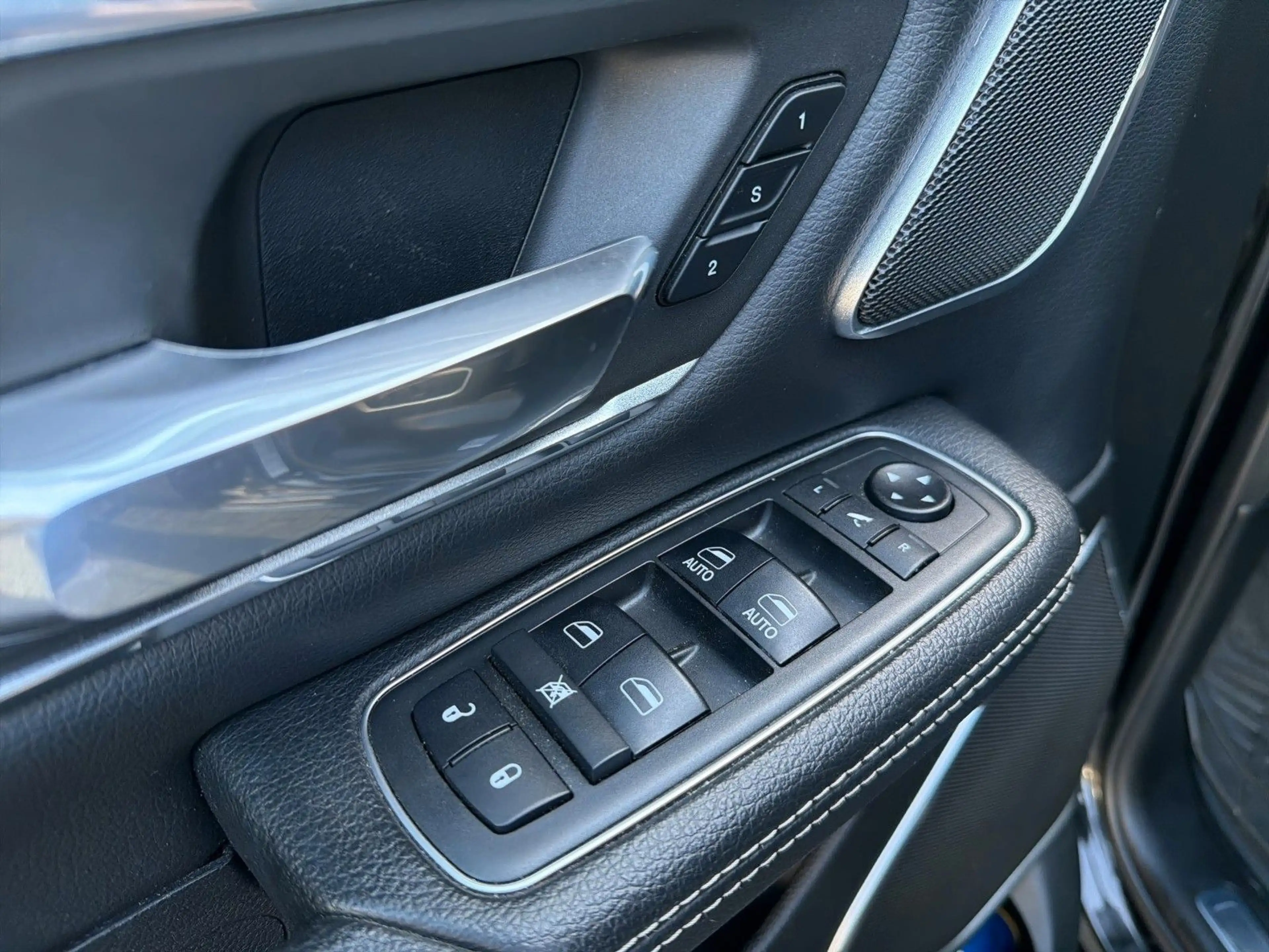 Dodge RAM 1500 LARAMIE NIGHT 5,7 HEMI CREW CAB NAP Ausp. — photo 9