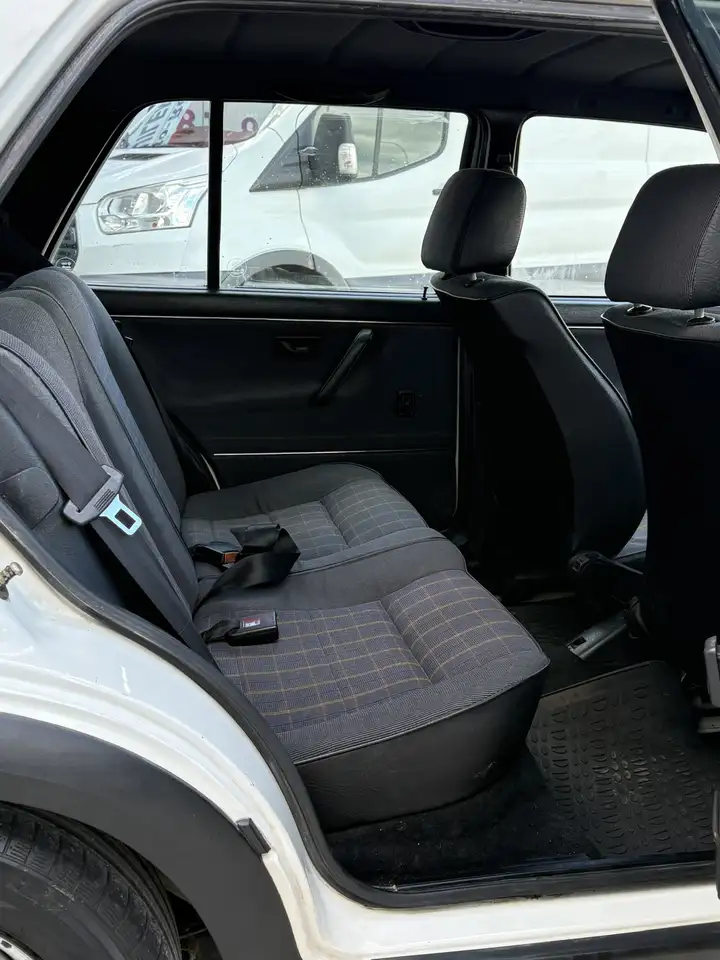 Volkswagen Golf GTI 1.8 A.A. 110, foto 10