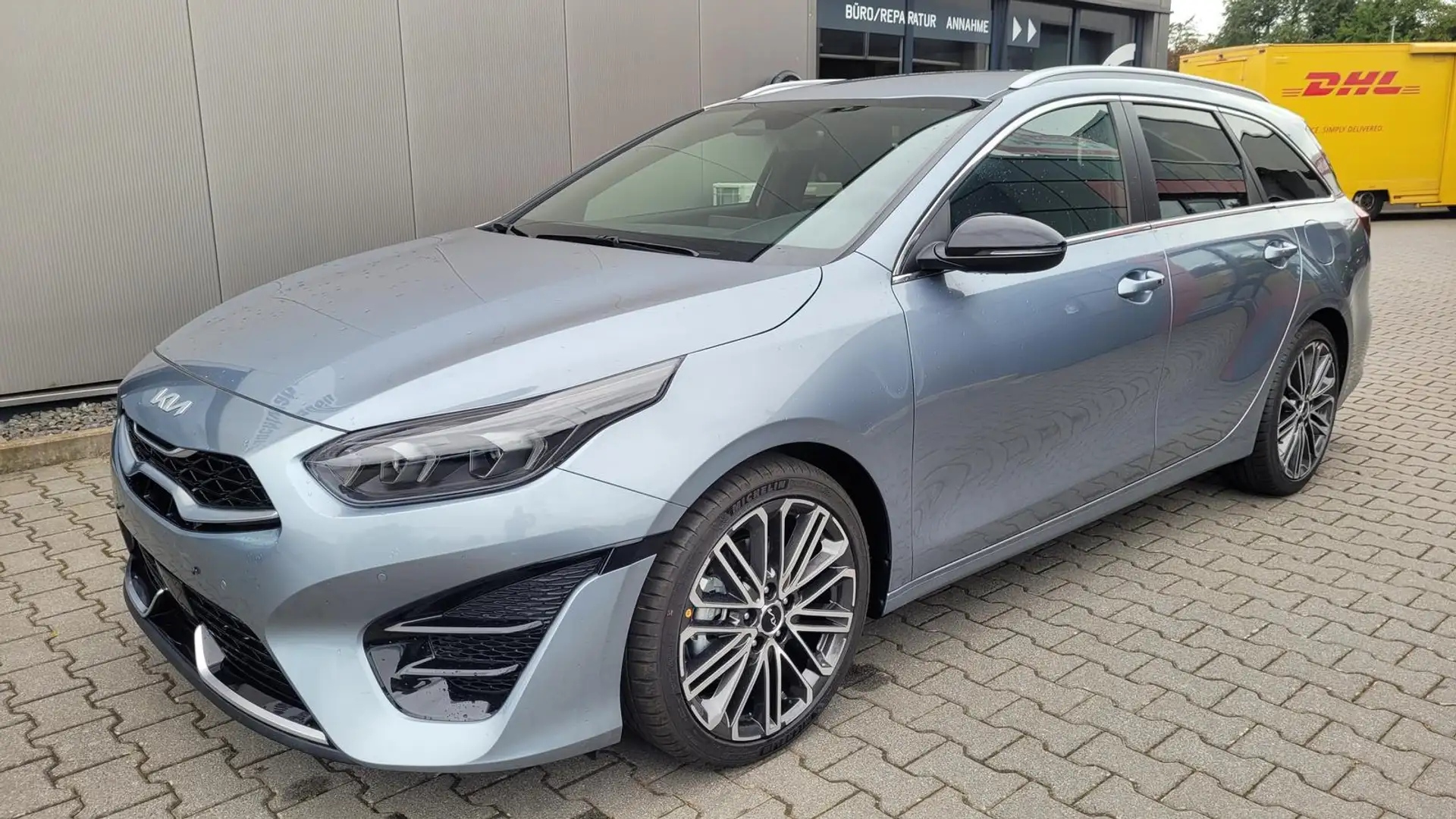 Kia Ceed SW / cee'd SW Sportswagon GT Line Line*LED*Navi*Shzg*PDC*Cam*... Silber - 1