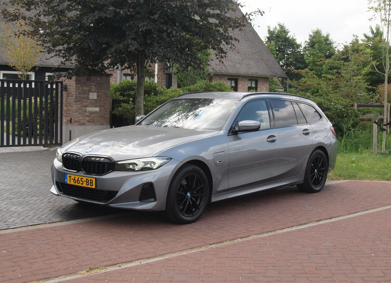 BMW 320 3-serie Touring 320e | Camera | Trekhaak | Sfeerve — photo 6