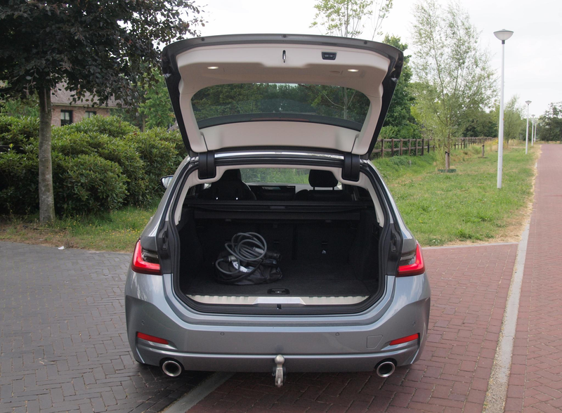 BMW 320 3-serie Touring 320e | Camera | Trekhaak | Sfeerve — photo 32