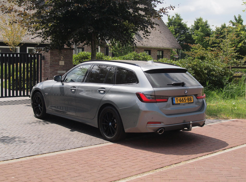 BMW 320 3-serie Touring 320e | Camera | Trekhaak | Sfeerve — photo 8