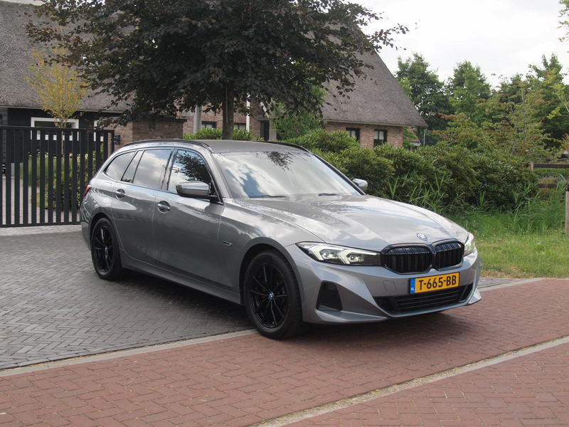 BMW 320 3-serie Touring 320e | Camera | Trekhaak | Sfeerve — photo 4