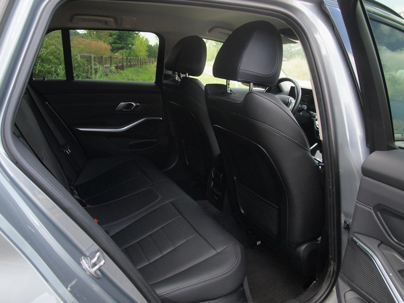BMW 320 3-serie Touring 320e | Camera | Trekhaak | Sfeerve — photo 31