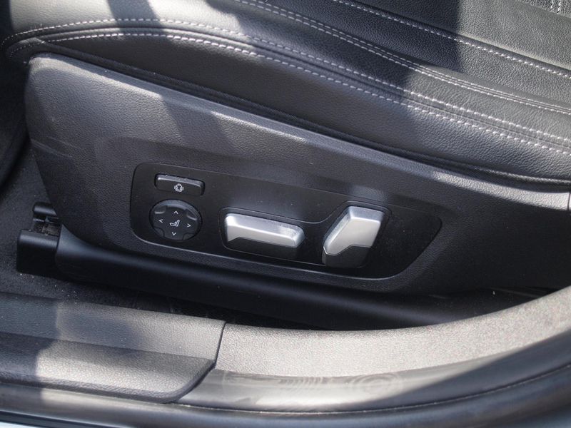 BMW 320 3-serie Touring 320e | Camera | Trekhaak | Sfeerve — photo 28