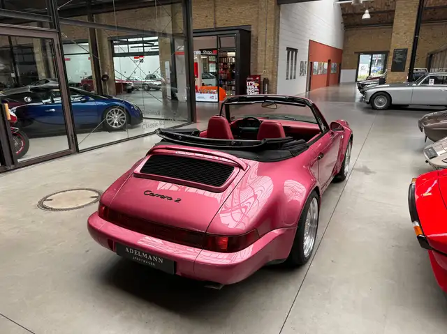 Porsche 911 view 11