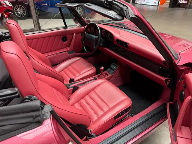 Porsche 911 view 15