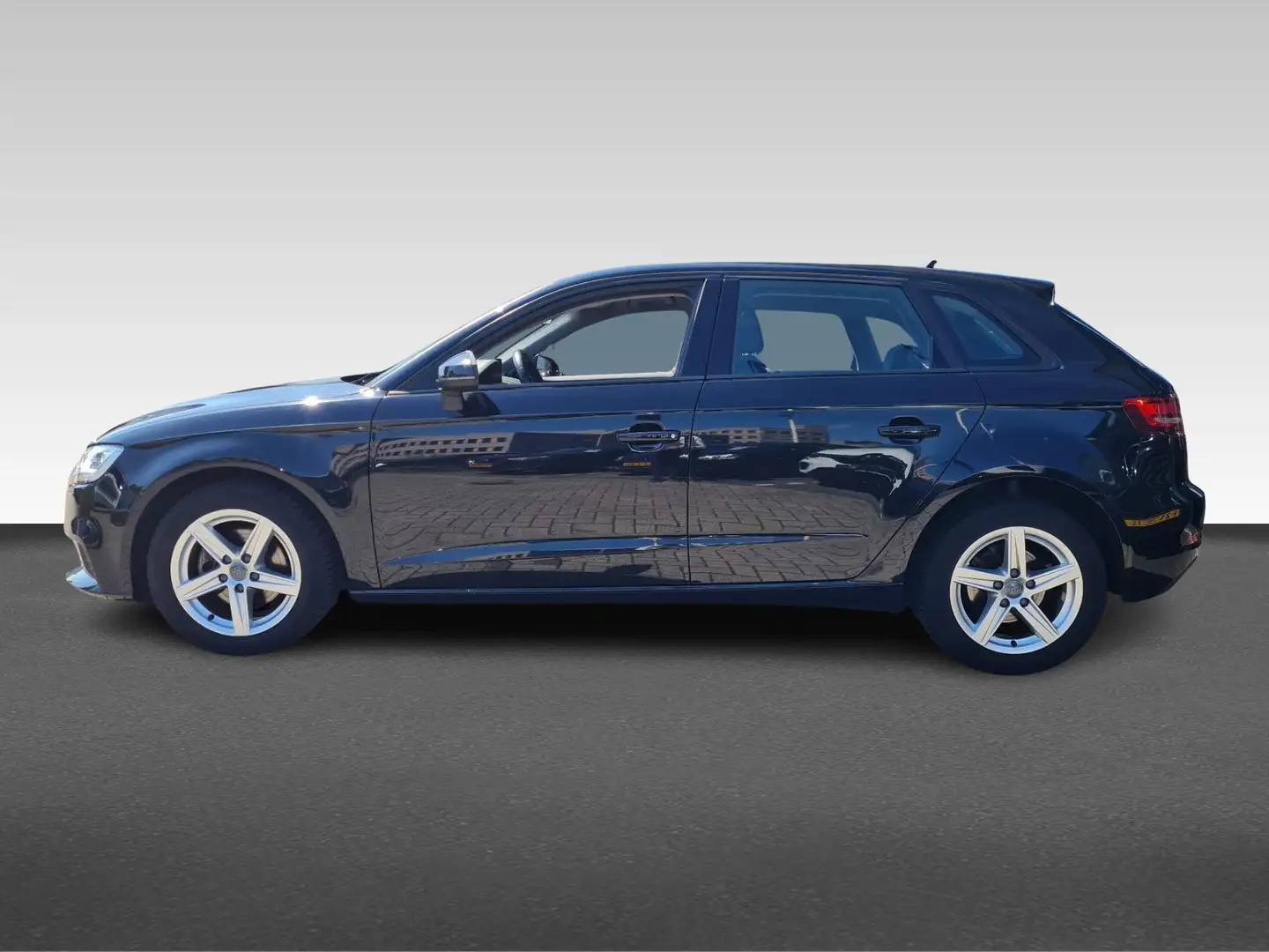 Audi A3 Sportback 30 TFSI Pro Line Noir - 2