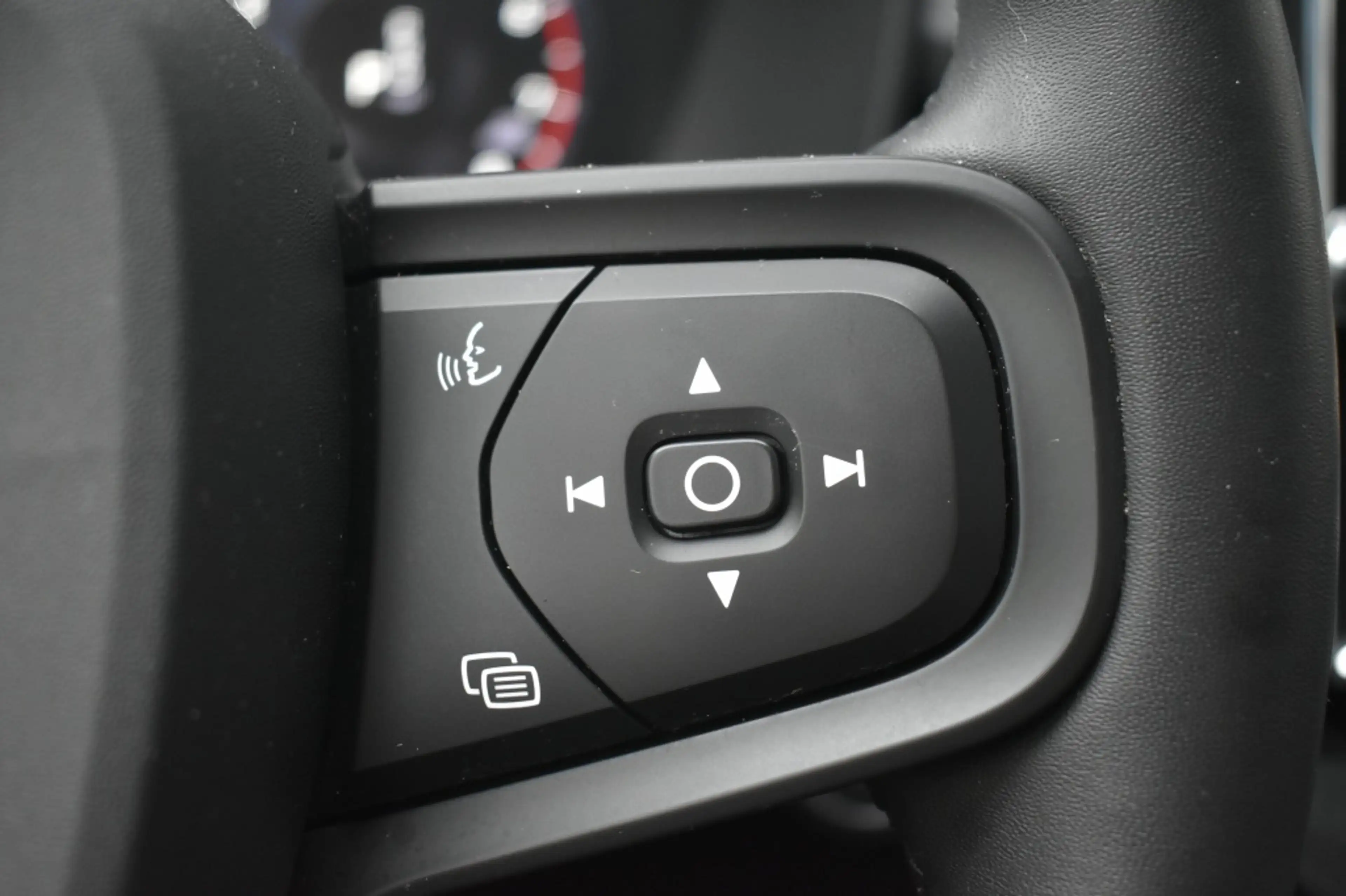 Volvo XC40 T2 129pk Aut. Momentum Core | Camera | Trekhaak | — photo 18