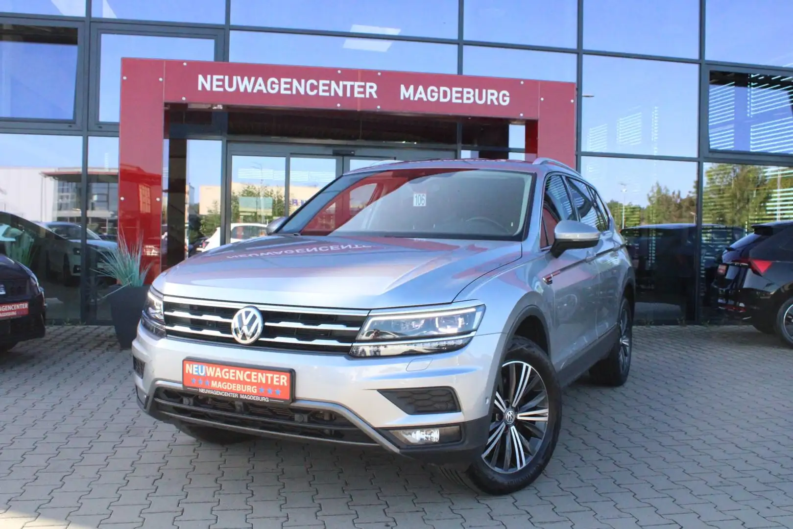 Volkswagen Tiguan Allspace 2.0 TDI DSG Highline*AHK*HuD*360°*VC Plateado - 1