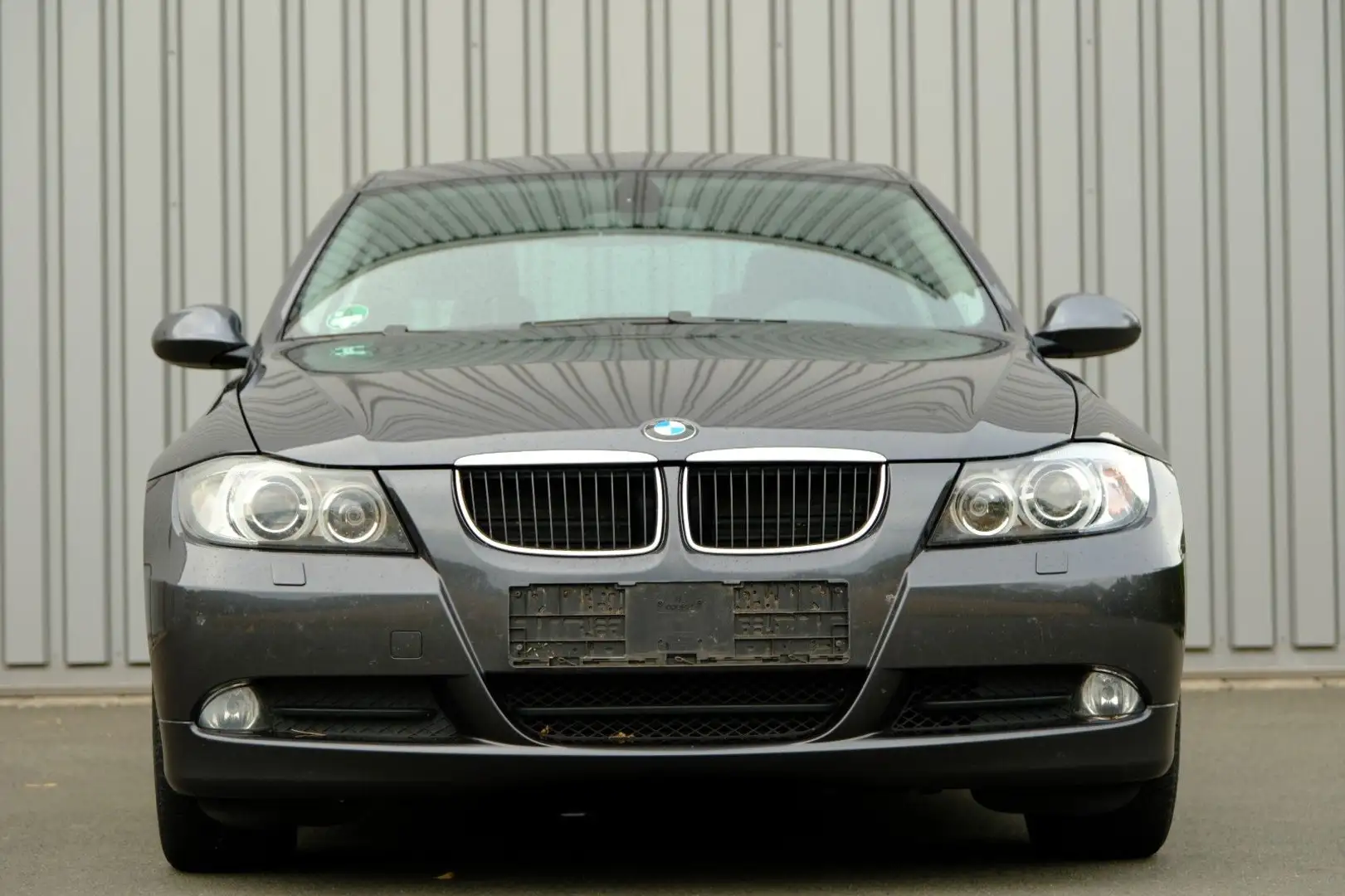 BMW 320 3 Lim. 320d/Aut. /Xenon/Keyless/AHK Grau - 2