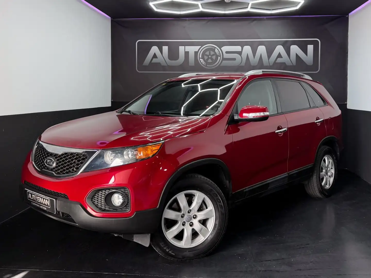 Kia Sorento 2.0 CRDi Drive 4x2 Burdeos - 1