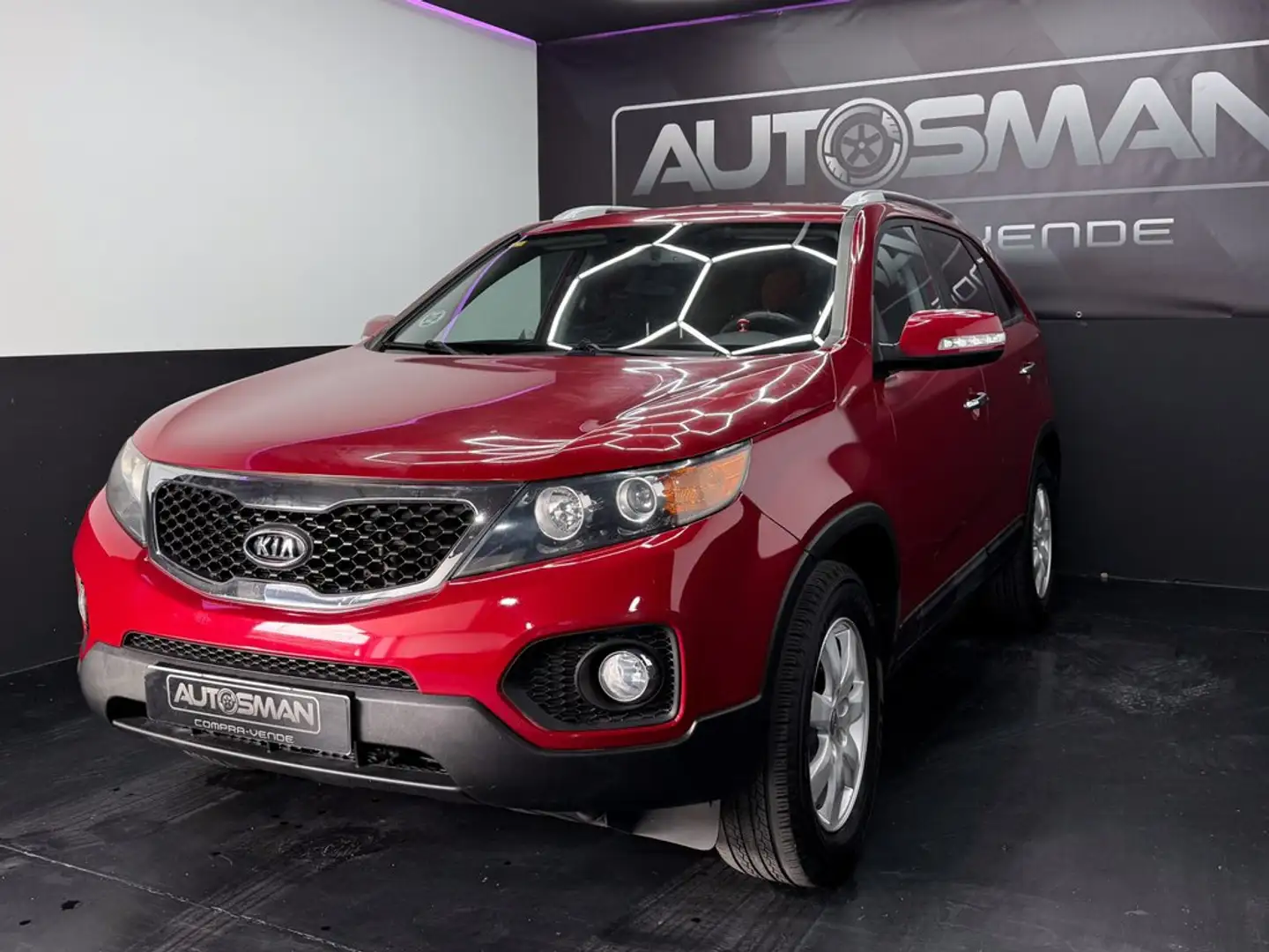 Kia Sorento 2.0 CRDi Drive 4x2 Burdeos - 2