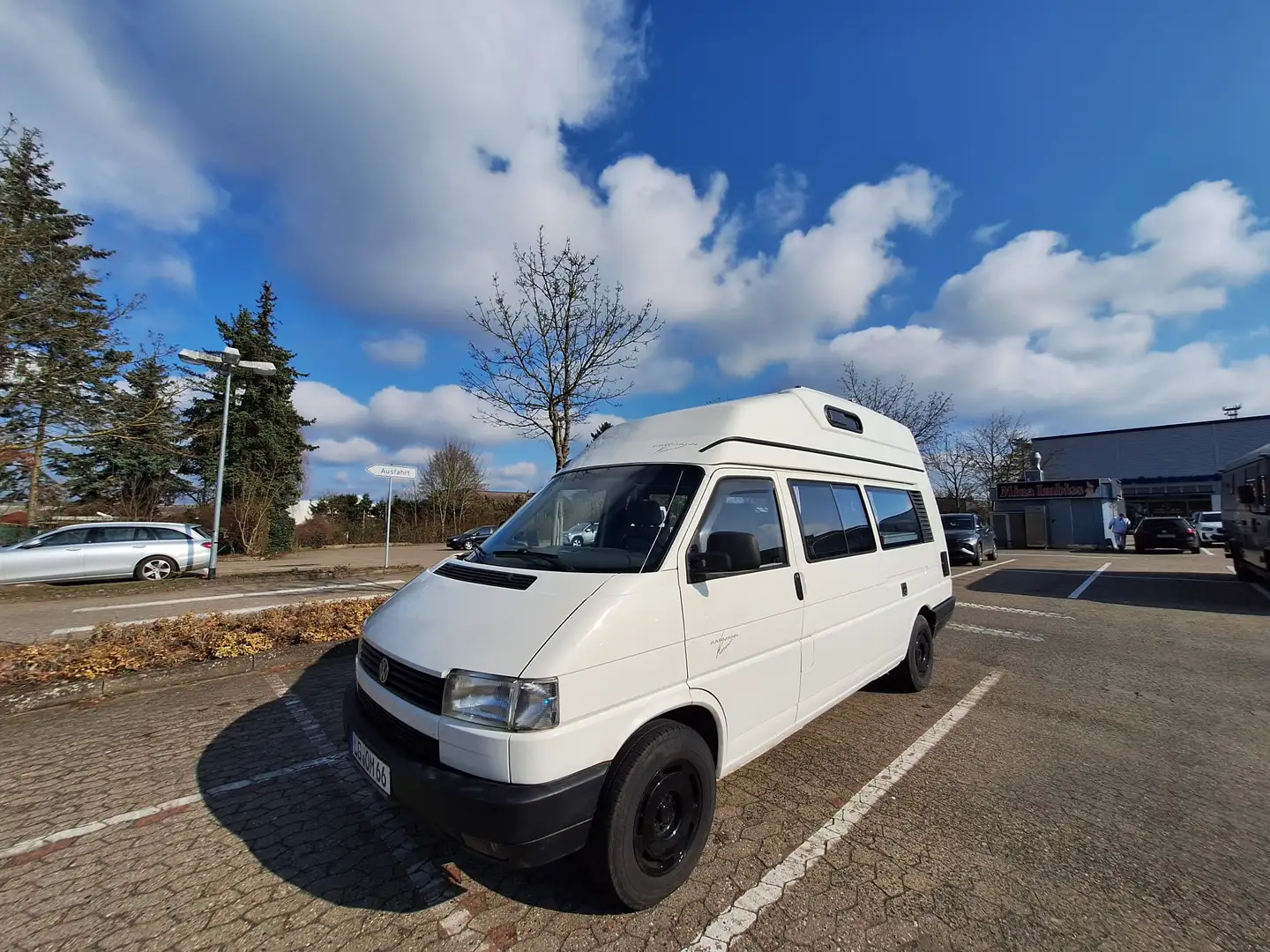 Volkswagen Bus Karmann Karuso Blanco - 1