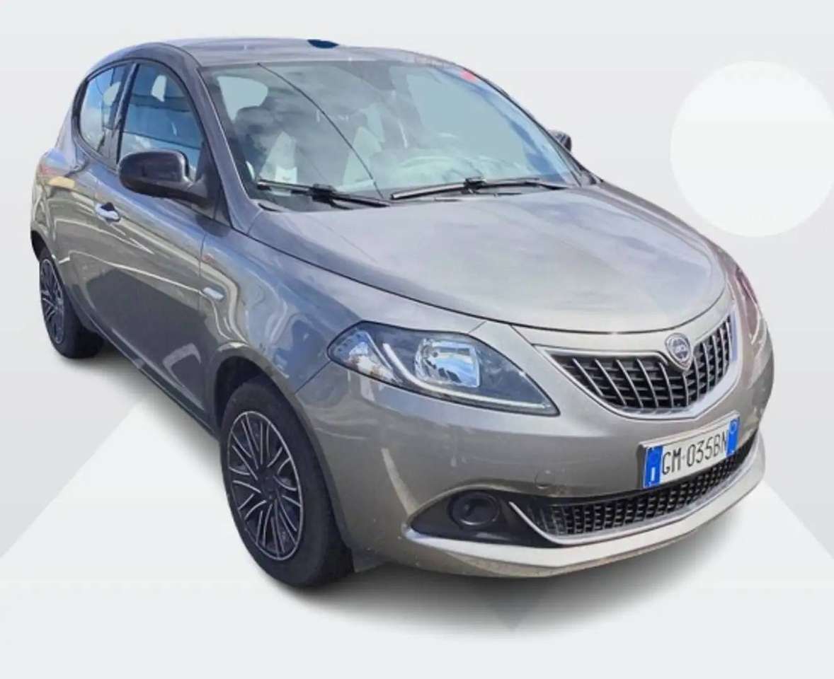 Lancia Ypsilon 1.0 FireFly 70cv S&S Hybrid SILVER PLUS - GM035BN
