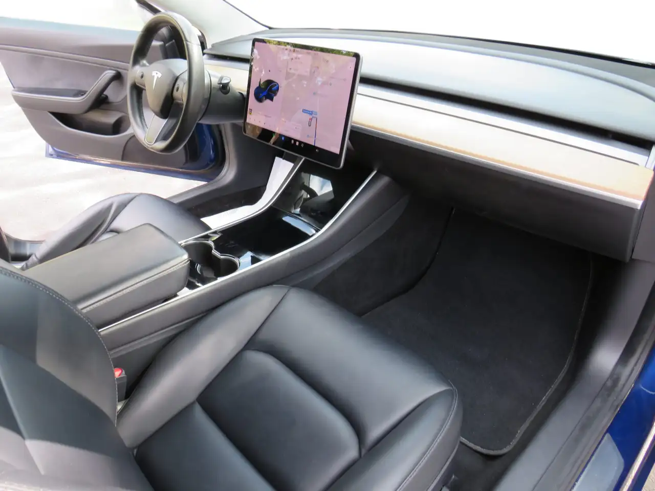 Tesla Model 3 photo Tesla Model 3