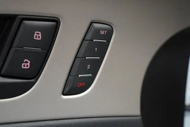 Audi A6 view 15
