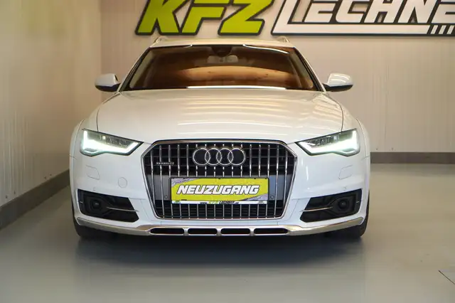 Audi A6 view 9
