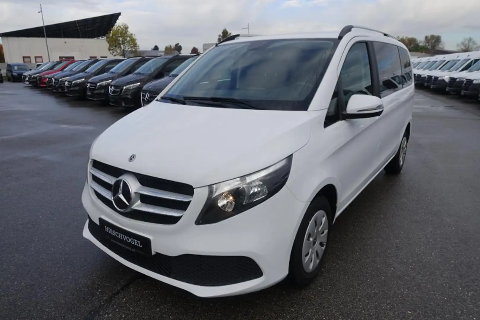 Mercedes-Benz V 220 d RISE kompakt Tisch MBUX+Kamera+AHK Weiß - 2