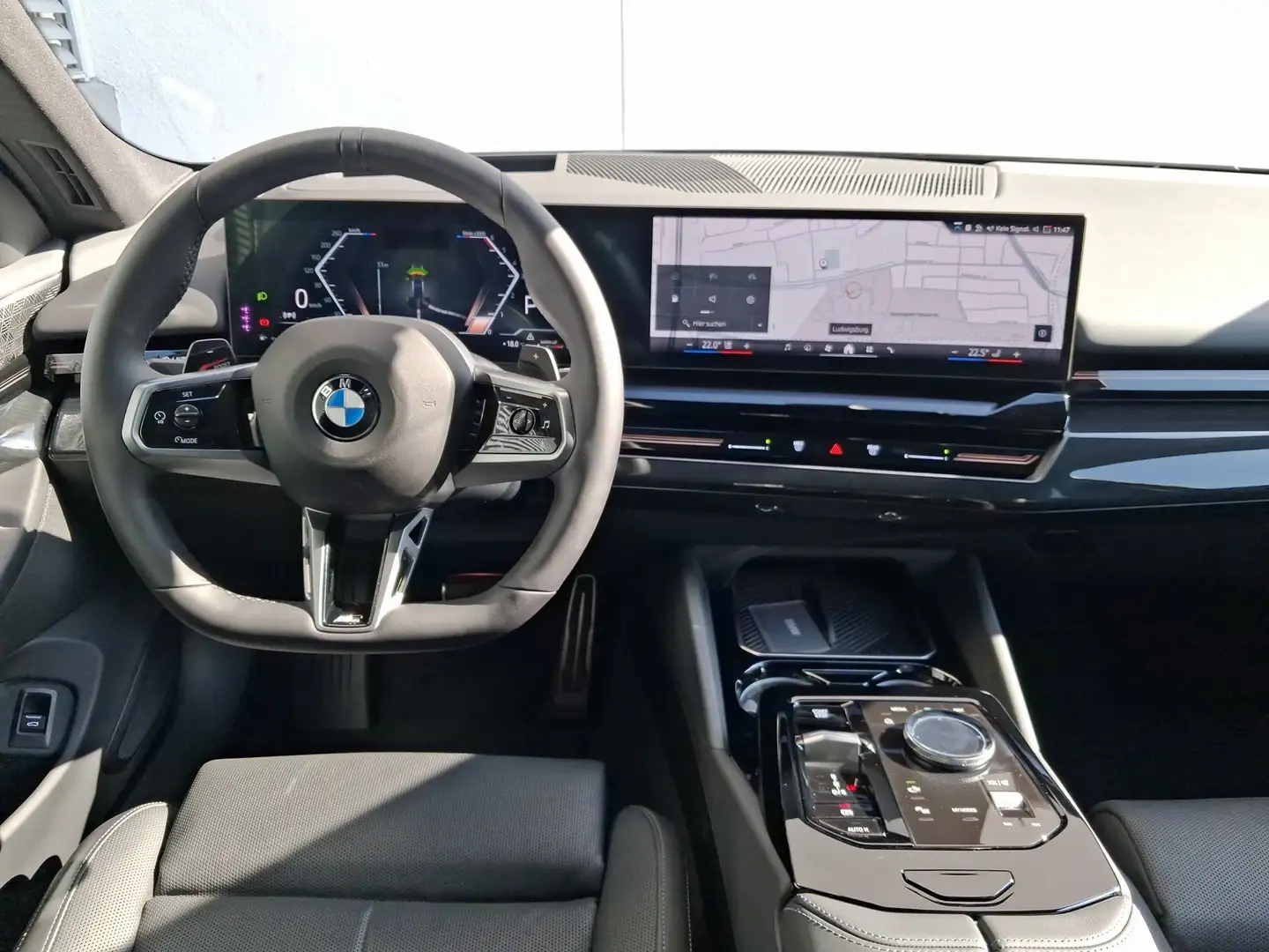 BMW 540 d xDr Tour M Sportpaket LED Navi AHK Pano Grau - 2
