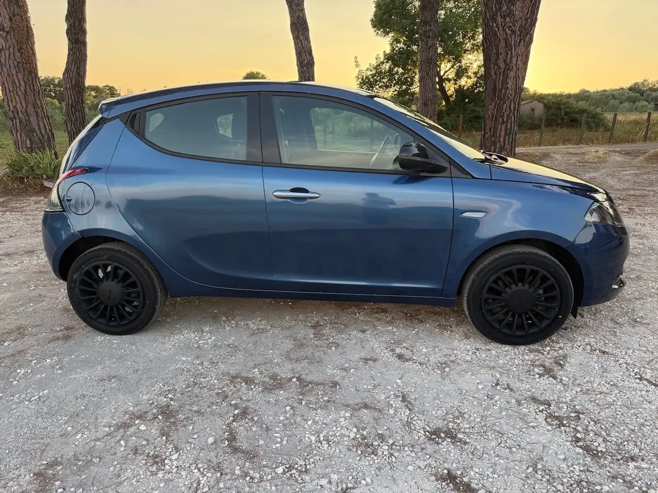 Lancia Ypsilon 2023 — фото 10