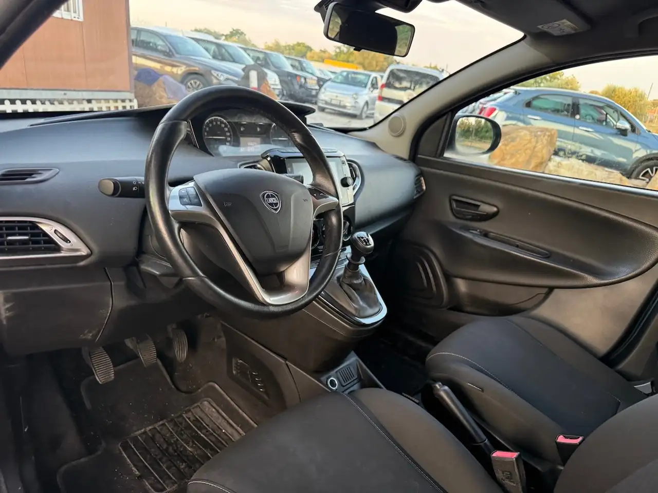 Lancia Ypsilon 2023 — фото 6