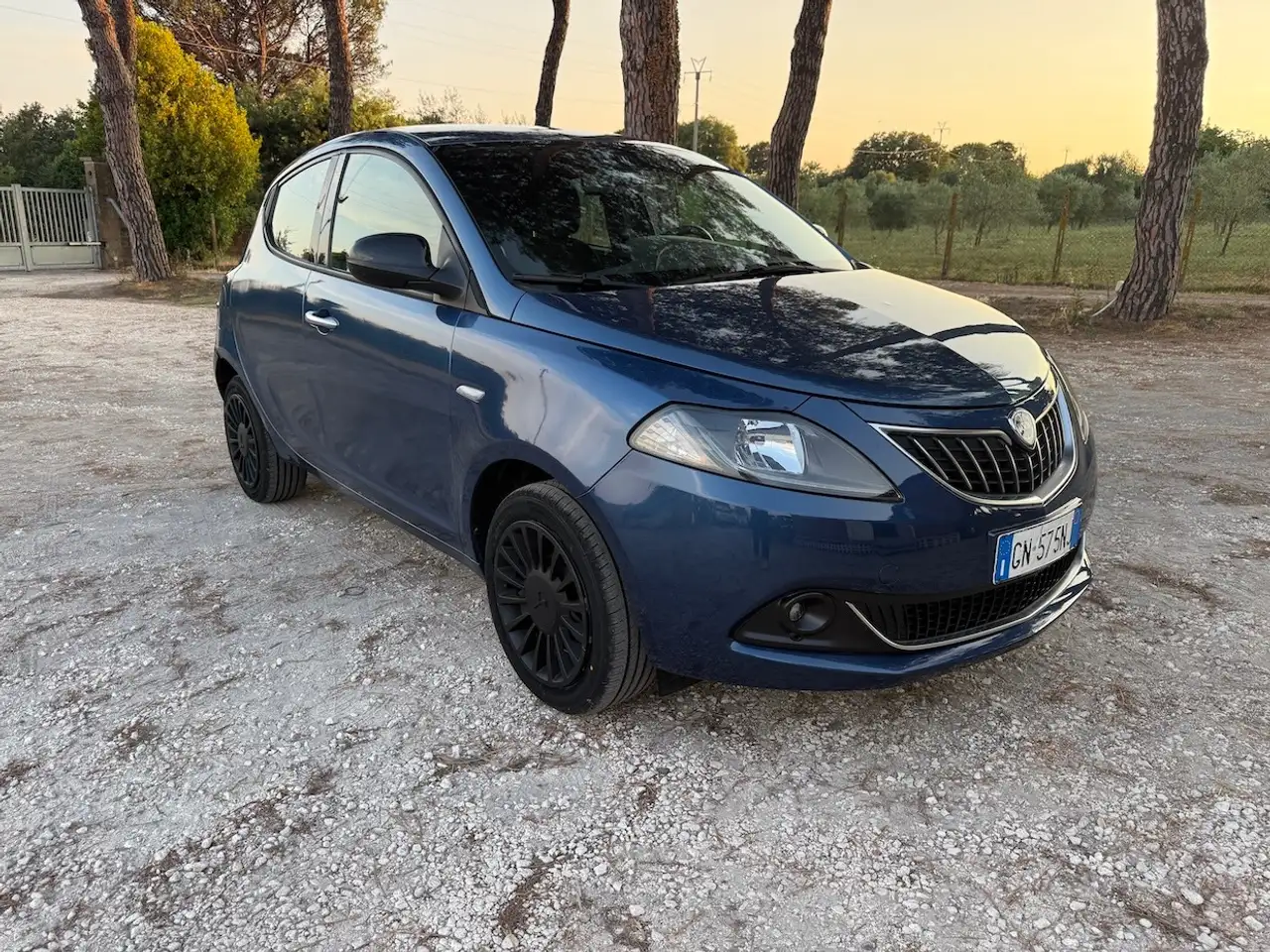 Lancia Ypsilon 2023 — фото 9