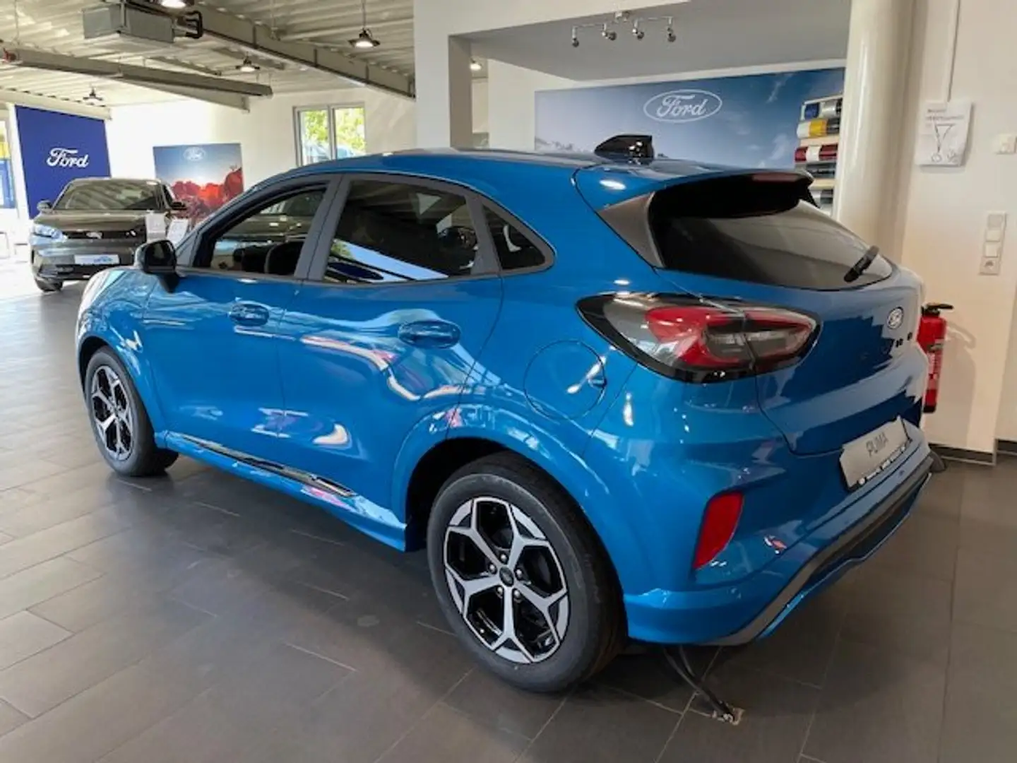 Ford Puma ST-Line Automatik Blau - 2