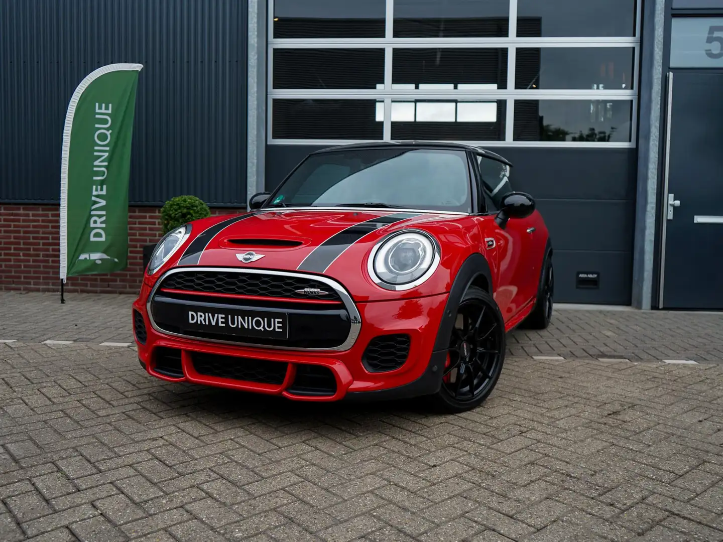 MINI John Cooper Works Mini 2.0 Chili | MoTeC Velgen | Harman/Kardon | Ke Roşu - 1